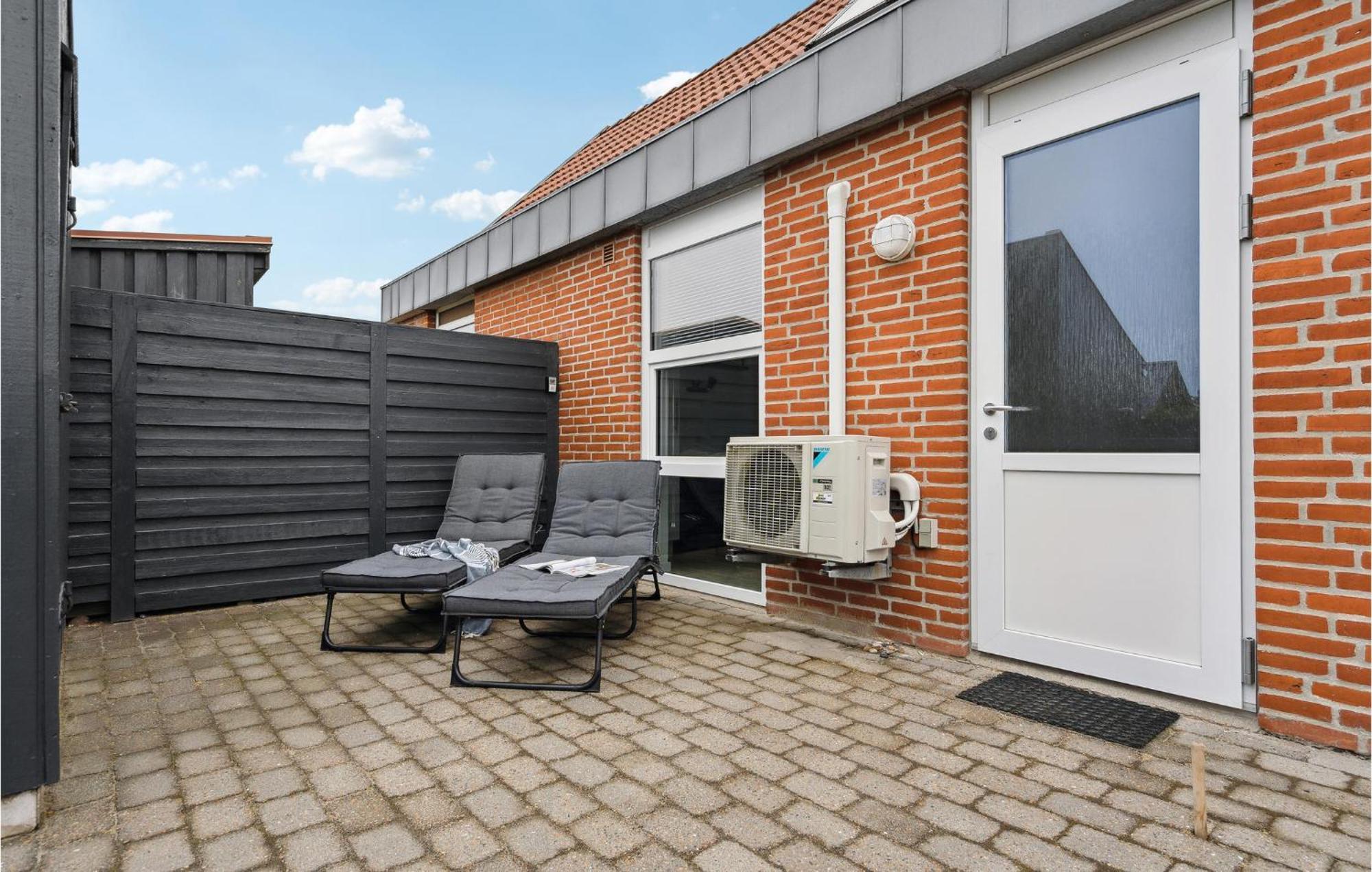 Amazing Home In Hvide Sande With Wifi Bjerregard Bagian luar foto